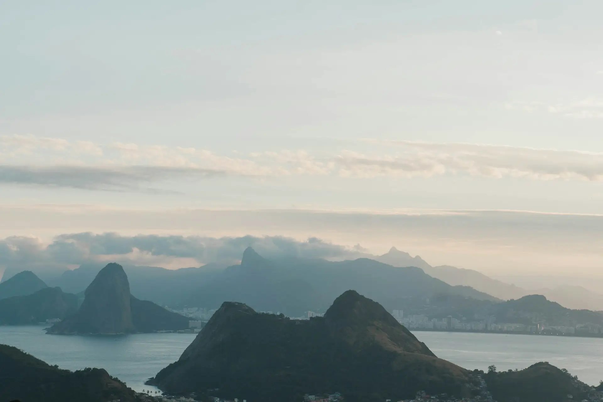 Rio's Autumn Calm: Morning Mist, 28°C Afternoon — A Gentle Day on the Carioca Coast